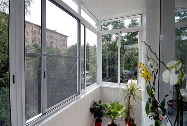 Недорогое остекление балконов и лоджий алюминиевым профилем от производителя окон Черноголовка