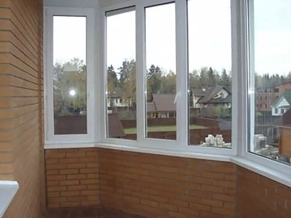 Остекления балкона в частном доме, коттедже и даче Черноголовка